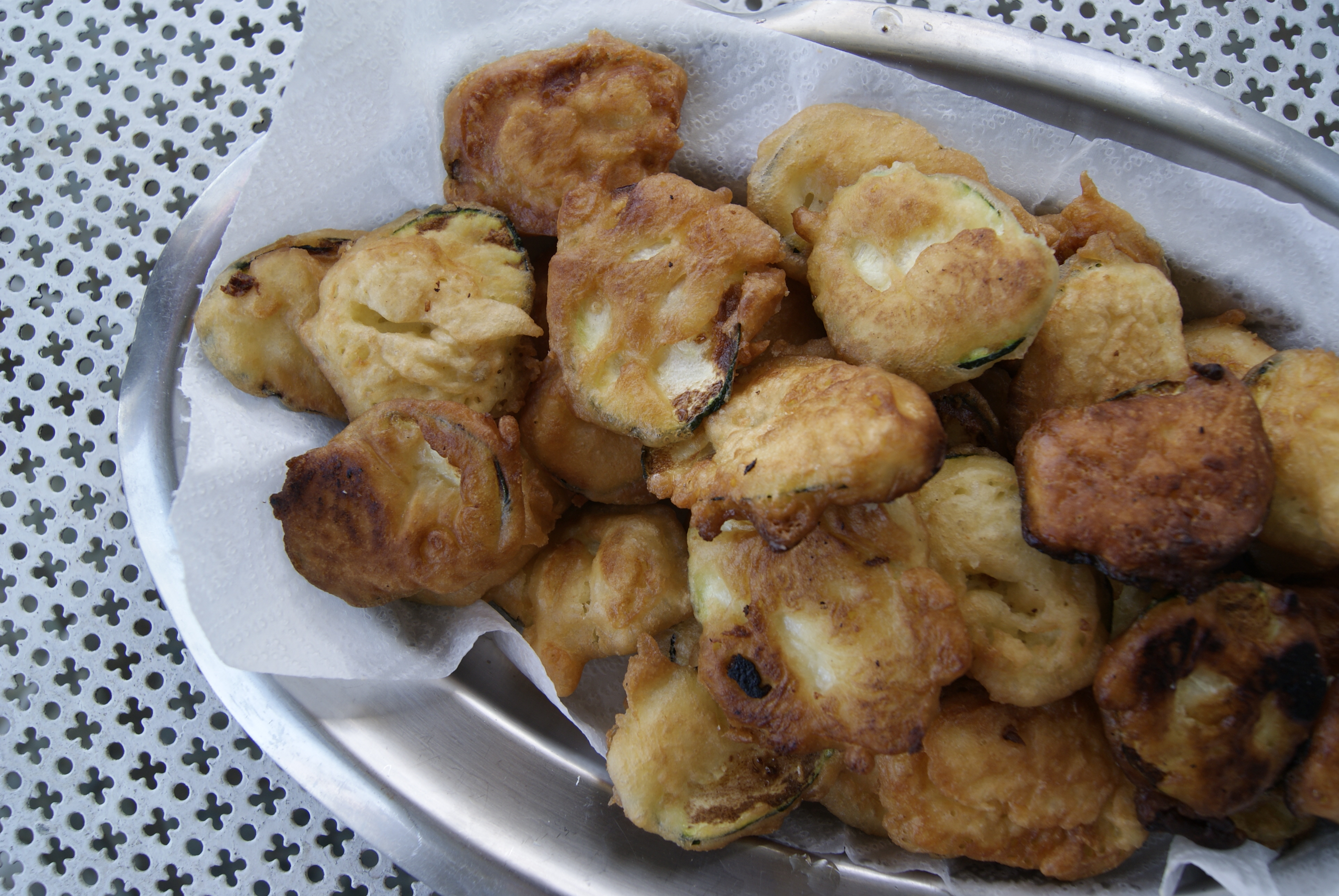 Beignets De Courgettes Rapées Corse : Beignet au brocciu : recette de