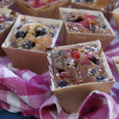 Moelleux aux amandes et aux fruits rouges