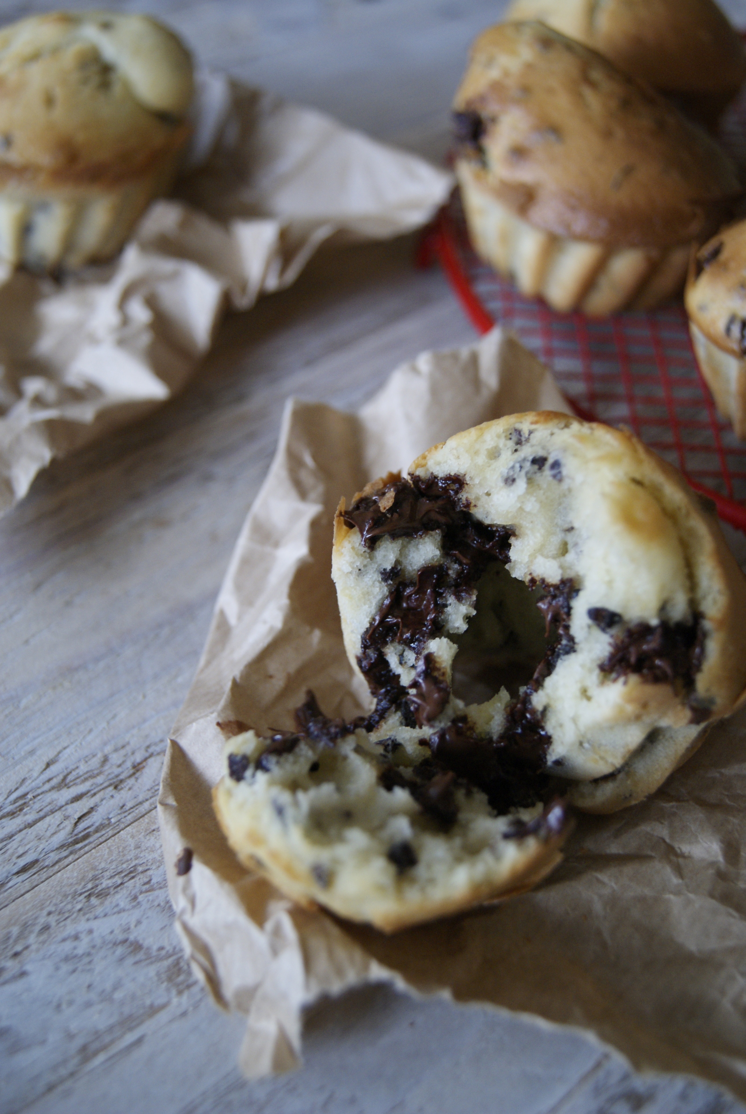 Muffins aux pépites de chocolat, grué de cacao et fève tonka