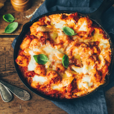 Gratin de gnocchis, sauce tomates et mozzarella