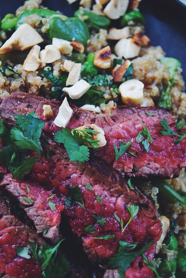 Salade de quinoa au boeuf, sauce bobun