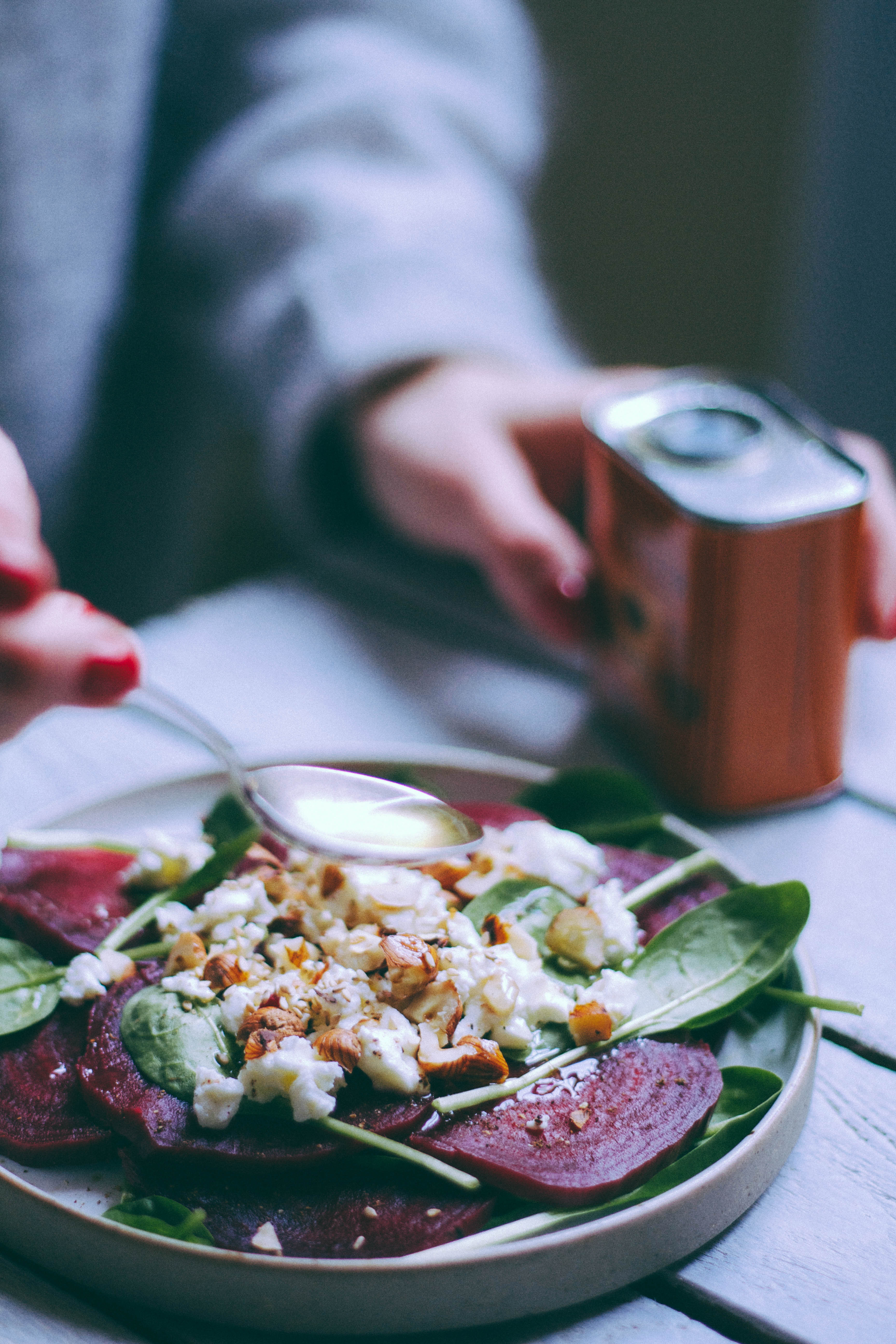 {Dans ma lunch box} Carpaccio de betteraves, fromage frais & noisettes