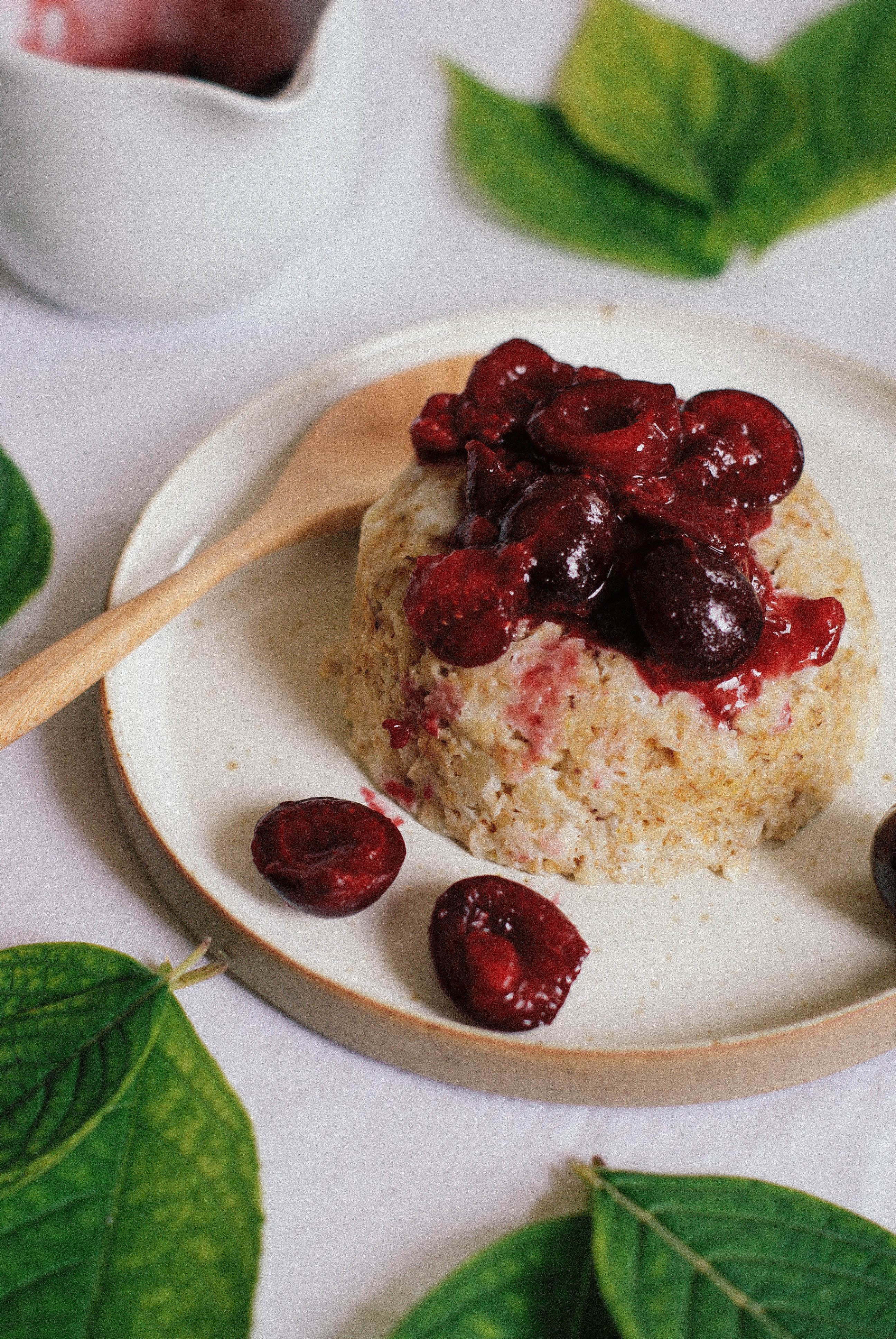 Bowlcake & coulis de cerises-fraises