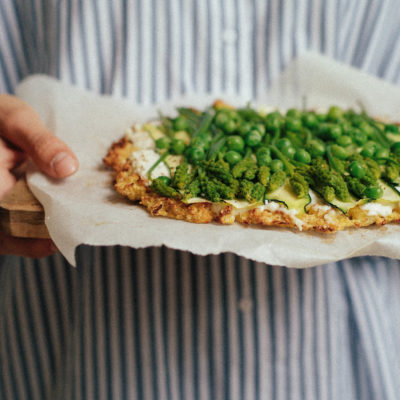 {Pizza base chou-fleur} ricotta & légumes verts