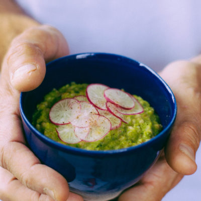 Porridge salé petit pois, chèvre & estragon