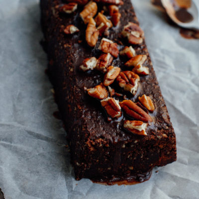 Brownie cru au noix de pécan et noisettes