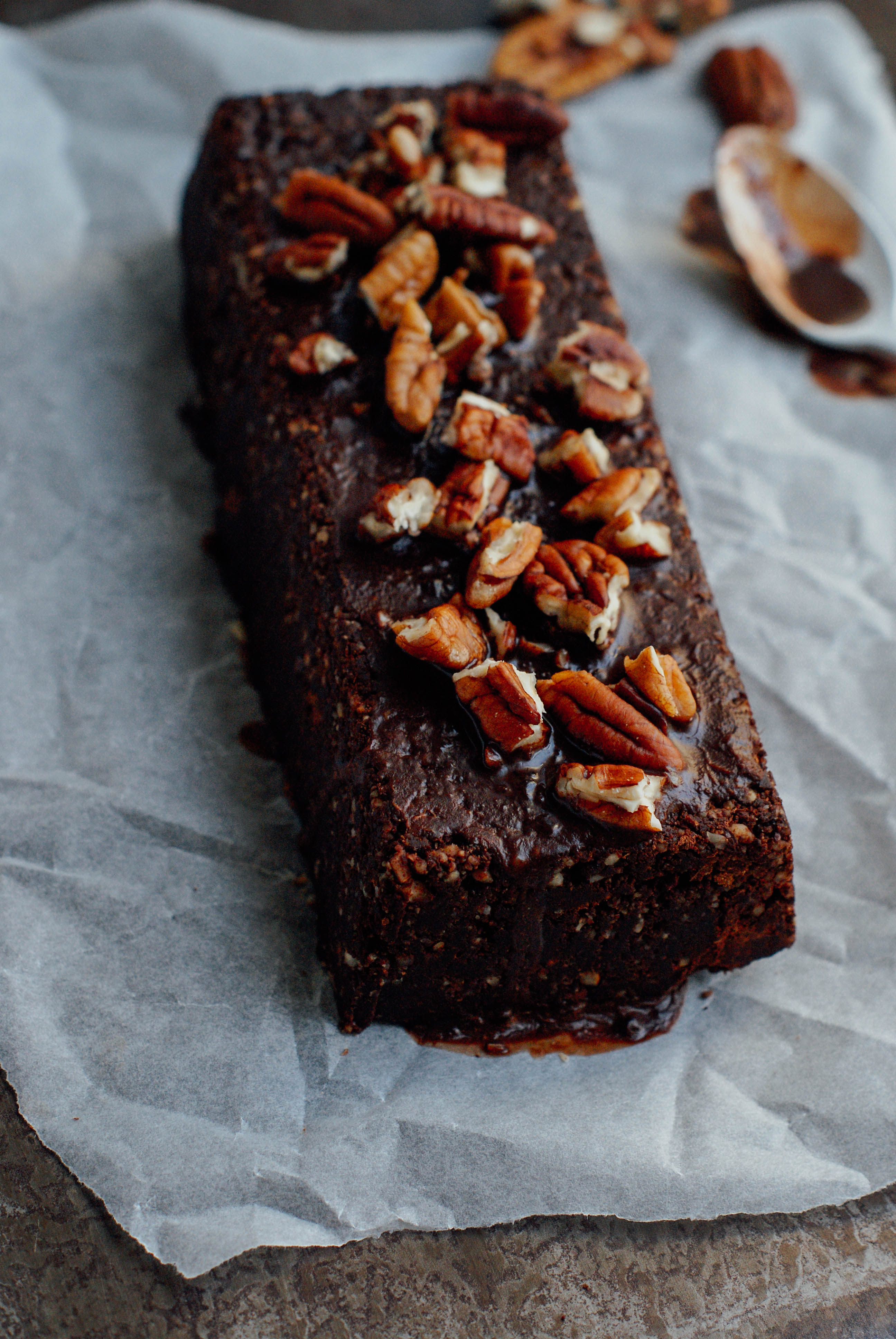 Brownie cru au noix de pécan et noisettes