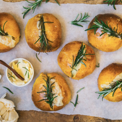 Petits pains à la courge, romarin et à l’ail