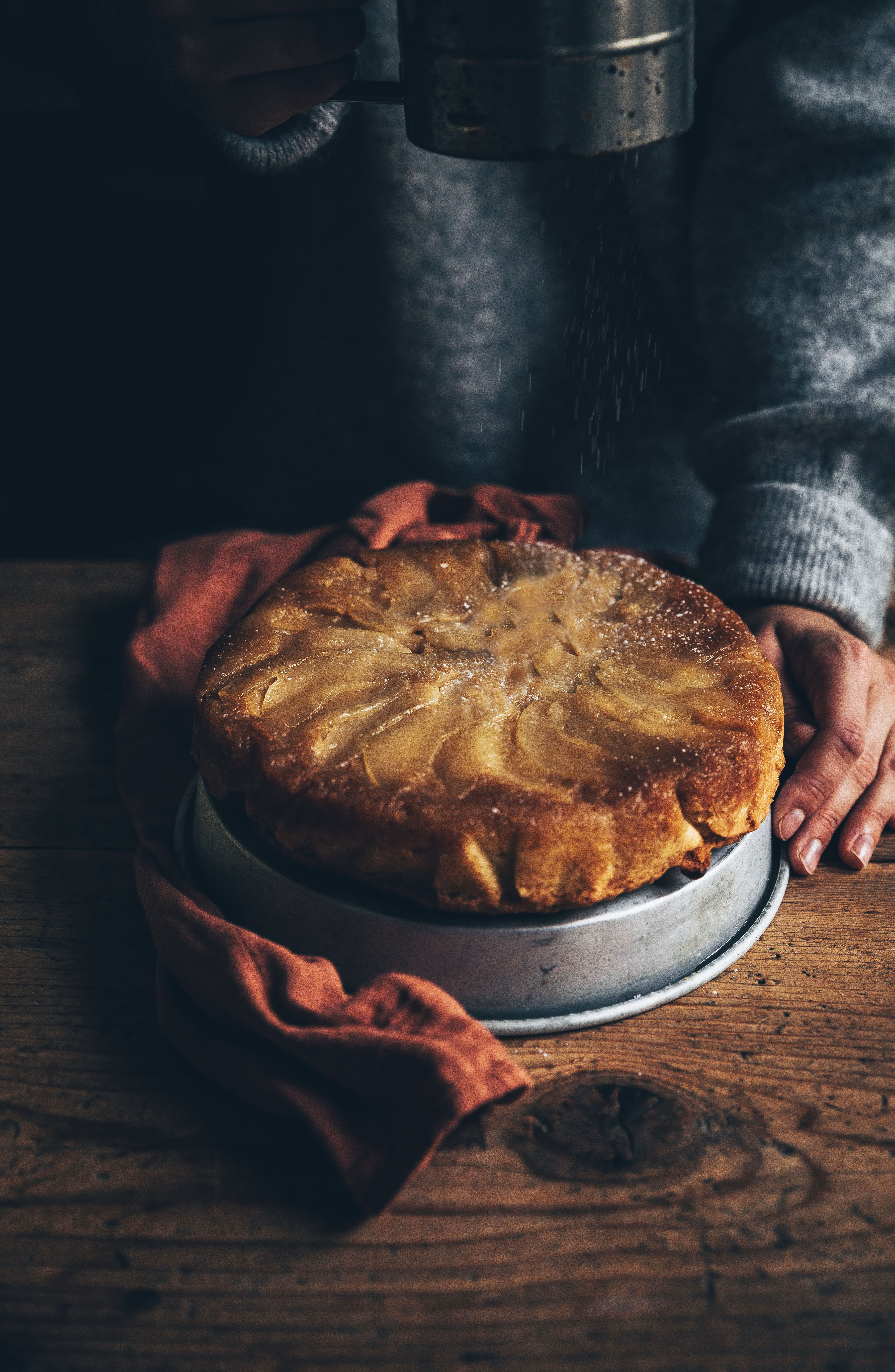 Gâteau renversé aux poires & noisettes