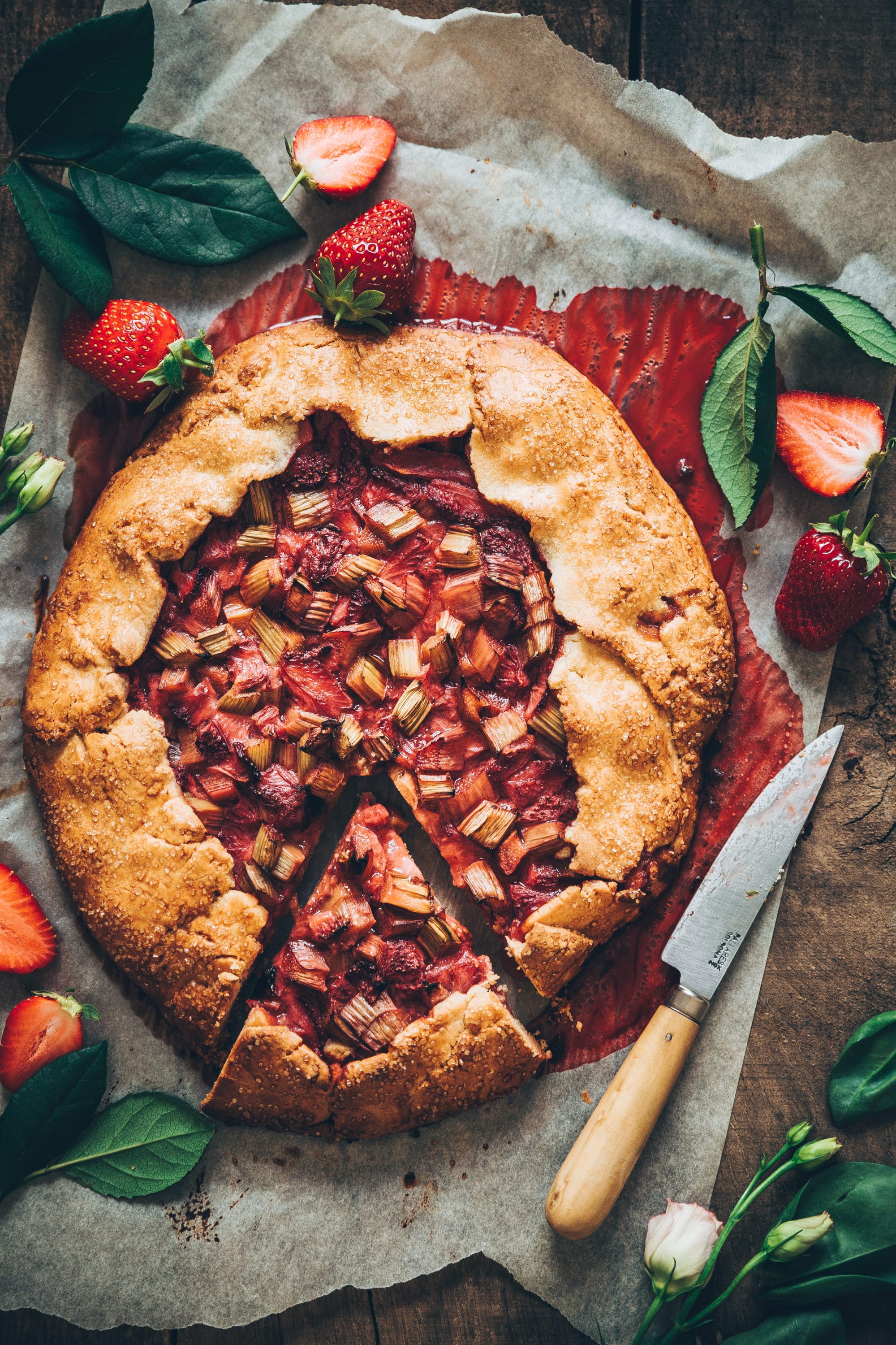 tarte rustique fraises rhubarbe 