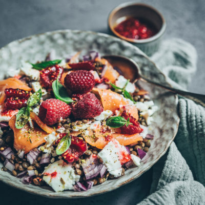 Salade de lentilles, truite fumée & framboises