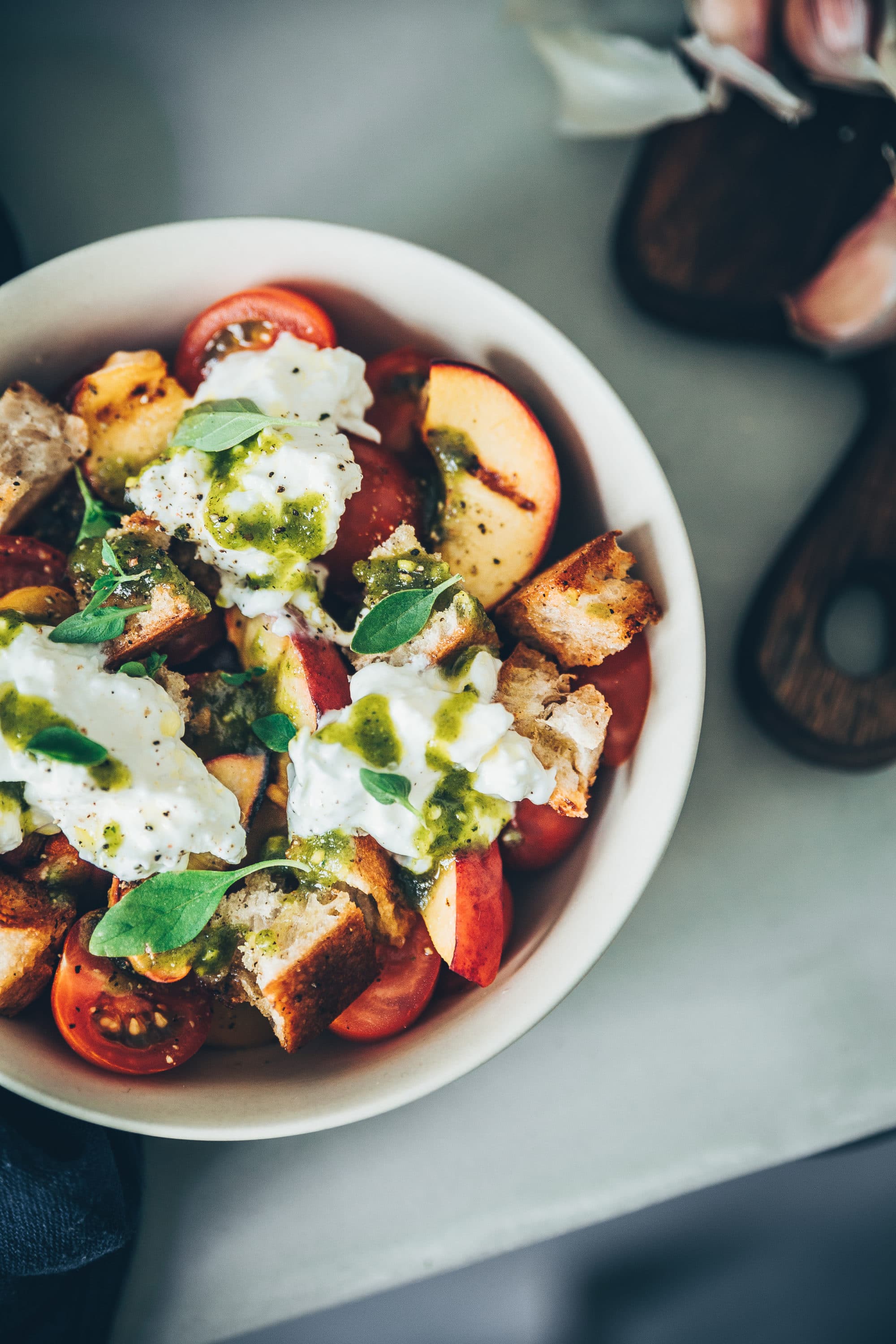 Panzanella pêches megandcook styliste culinaire