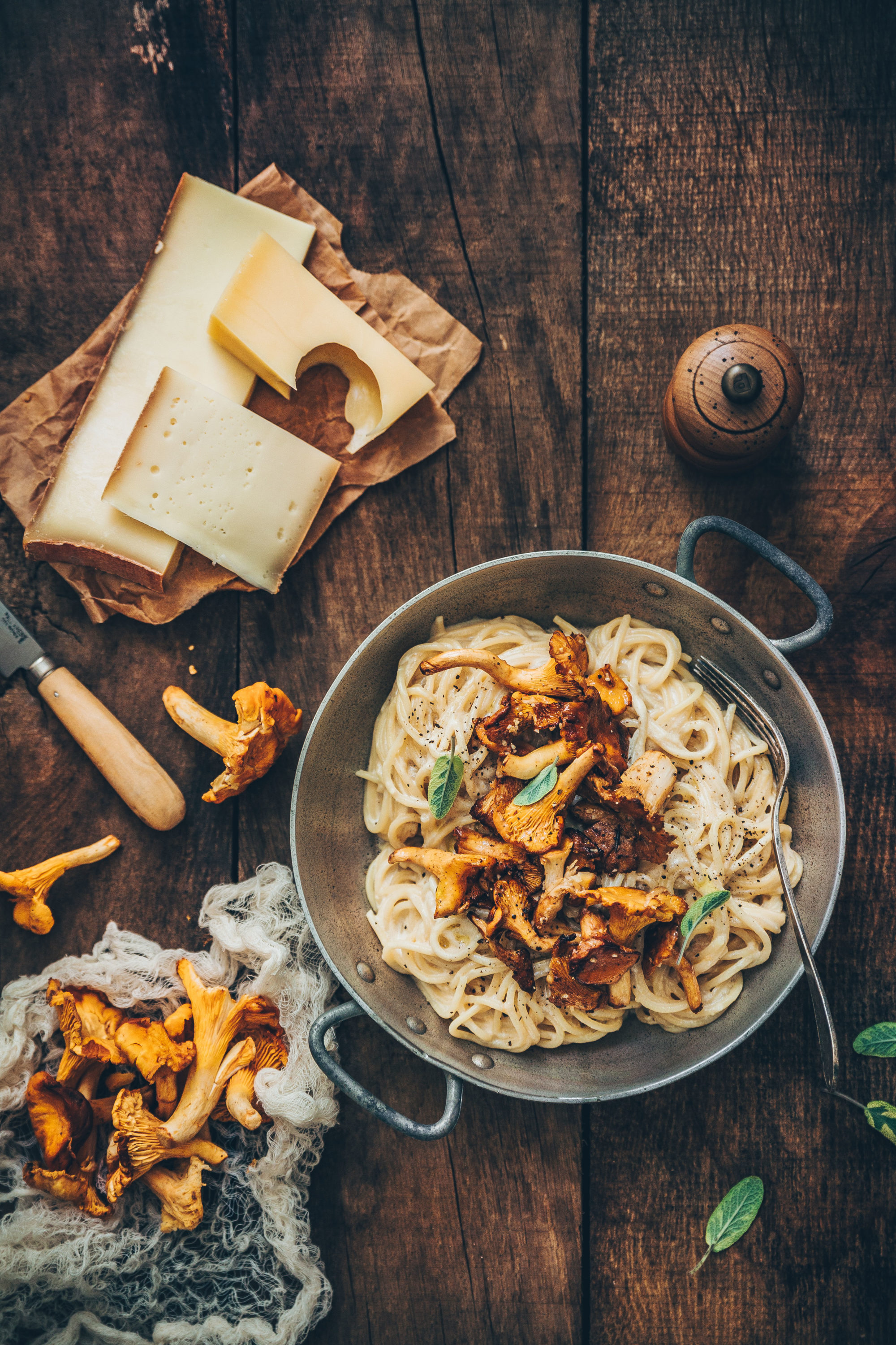 Spaghettis girolles fromage megandcook 