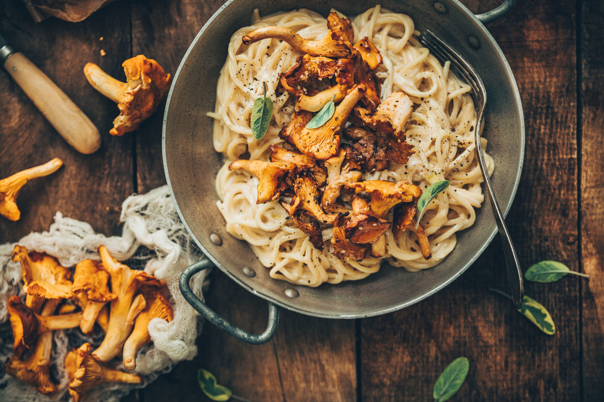 Spaghettis aux girolles sauce 3 fromages