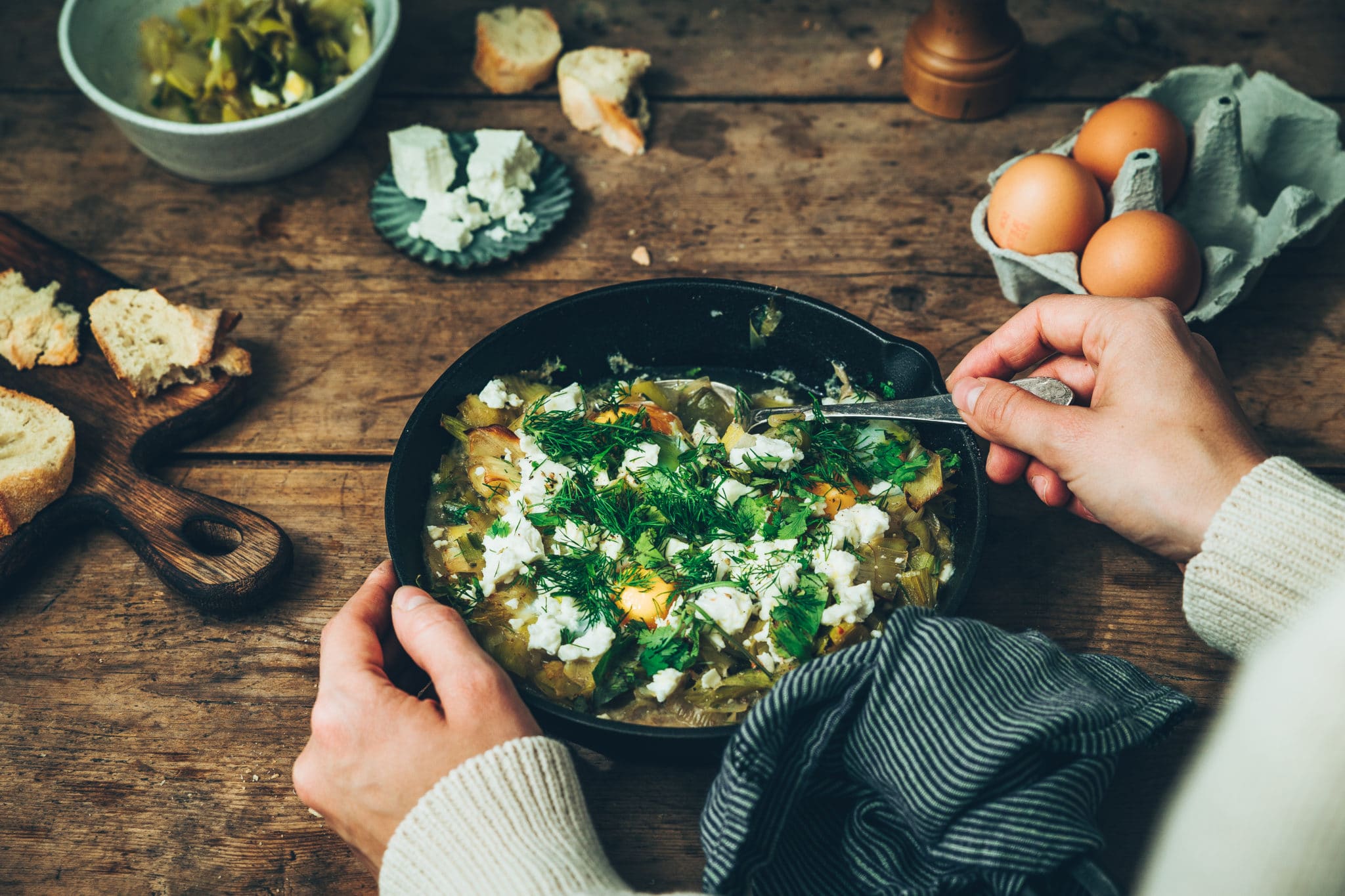 Shakshuka de poireaux & feta