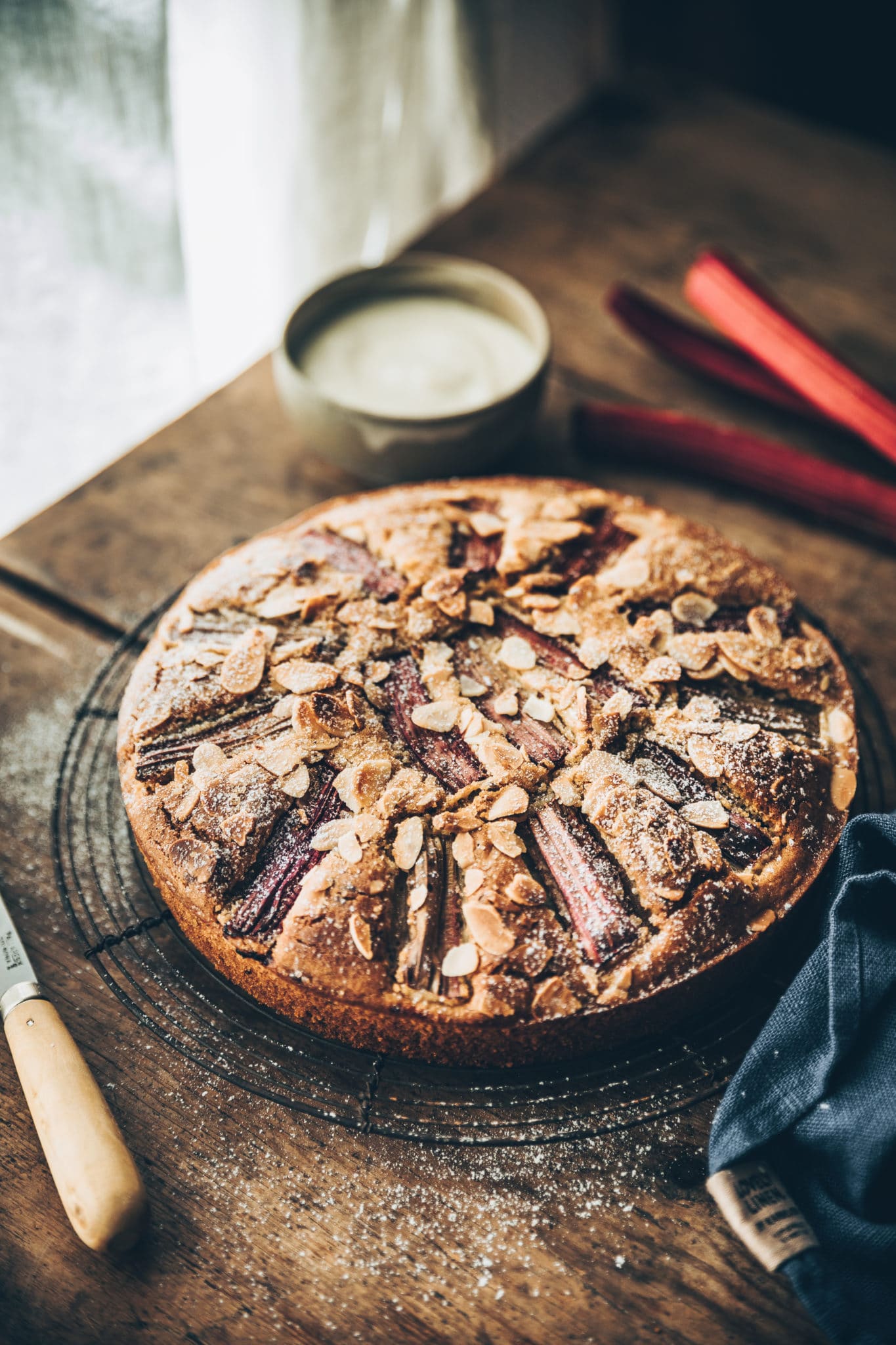 Gâteau amandes et rhubarbe - megandcook Mégane Ardérighi 