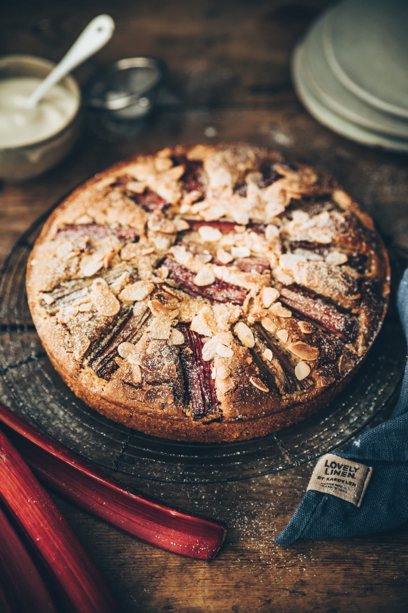 Gâteau amandes et rhubarbe - megandcook Mégane Ardérighi 