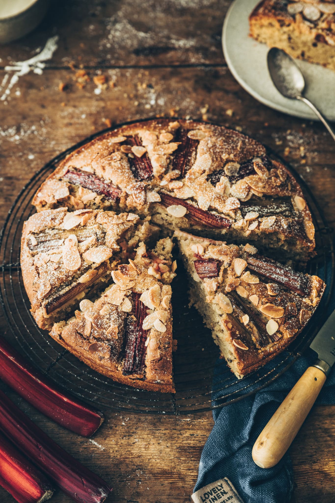 Gâteau amandes et rhubarbe - megandcook Mégane Ardérighi 