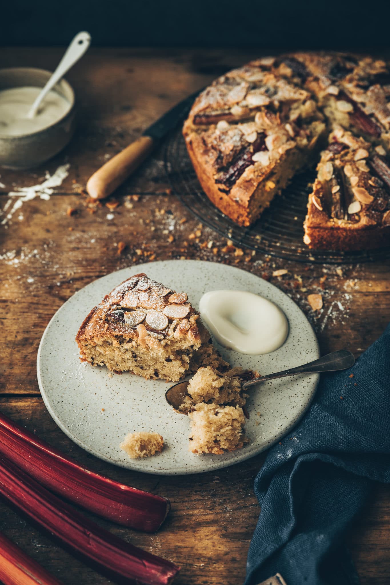 Gâteau amandes et rhubarbe - megandcook Mégane Ardérighi 