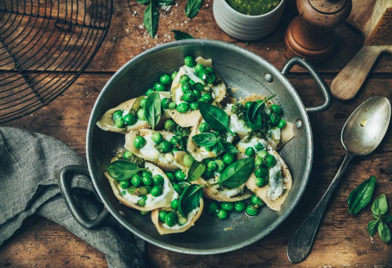 Conchiglionis farcis au brocciu et petits pois