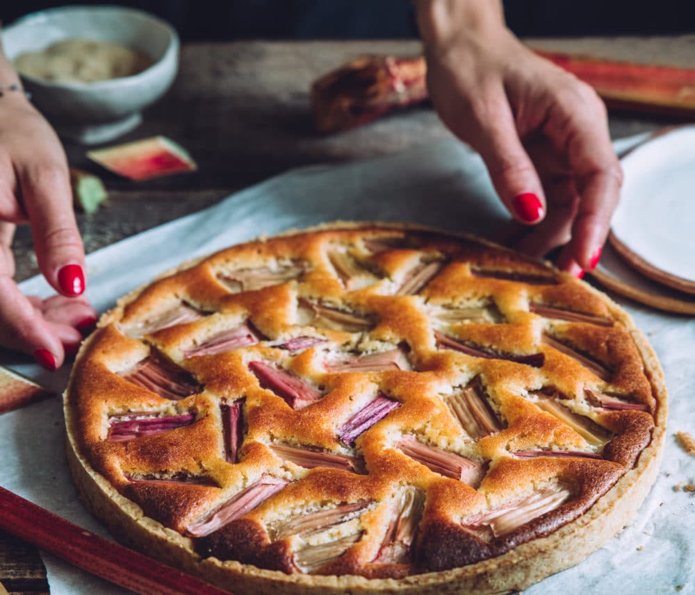 Tarte amandine à la rhubarbe