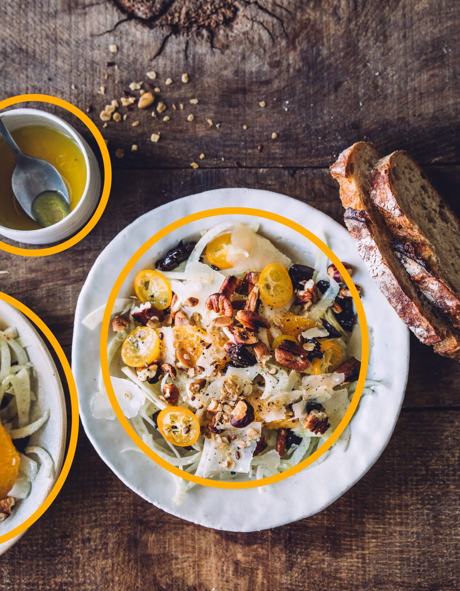 Photographie culinaire dont la composition présente une répétition de motifs avec les assiettes de salade et le bol de sauce.
